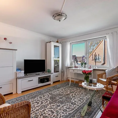 Wattloewe Апартаменты Тённинг