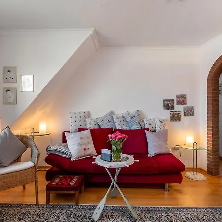 Wattloewe Апартаменты Тённинг